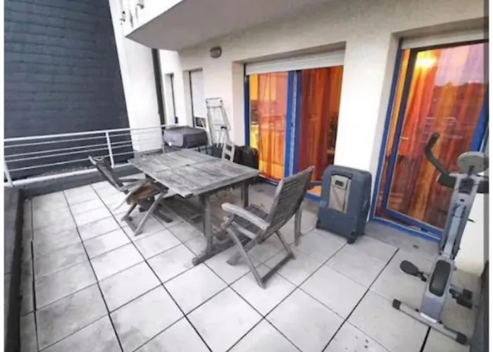 Apartment Private With Balcony