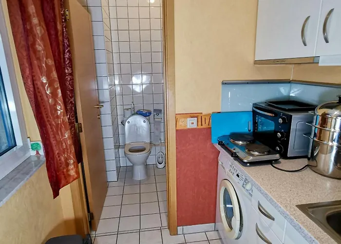 Apartment Private With Balcony